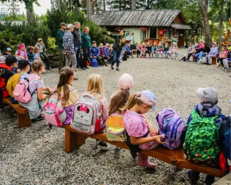 A live nature lesson for children and youth